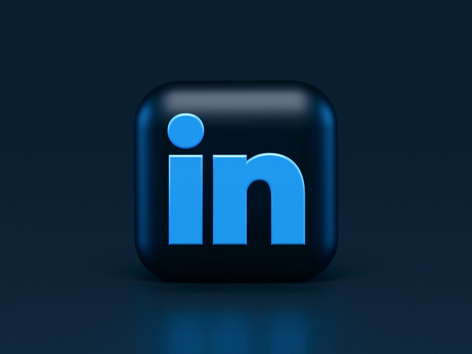 How to Get the “Top Voice” Badge on LinkedIn